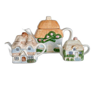Collection of 3 Vintage Cottage Themed Collectible Porcelain/Ceramic Teapots